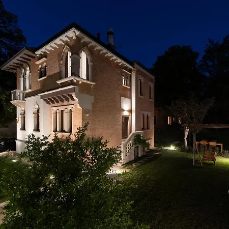 Gallo 1915, Luxurious With Garden And Villa Lido di Venezia